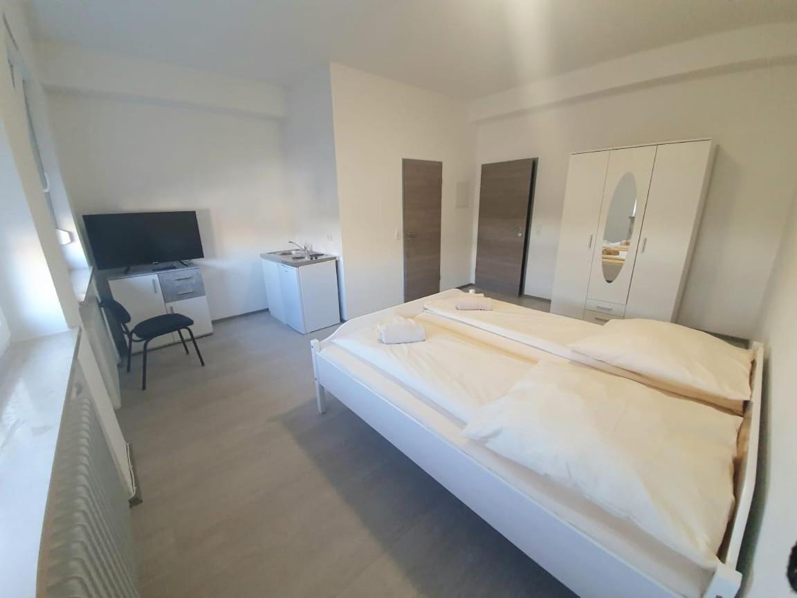 Unterkunfte Bora Gmbh Gaimersheim Extérieur photo